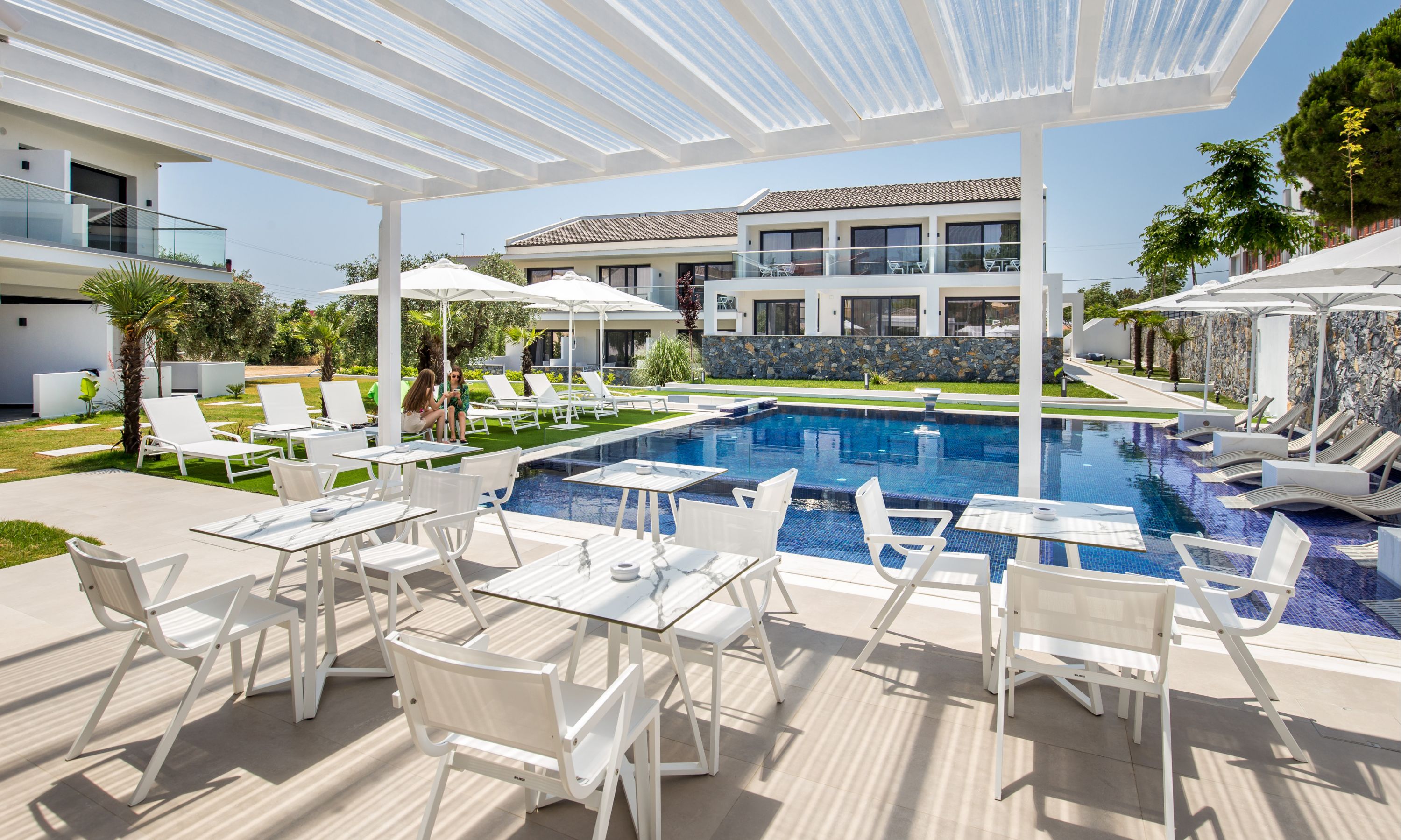 Epicentrum Suites & Villa Oasis bar